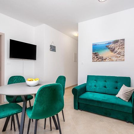 Divine Apartments باشْكا المظهر الخارجي الصورة
