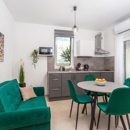 Divine Apartments باشْكا المظهر الخارجي الصورة