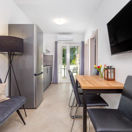 Divine Apartments باشْكا المظهر الخارجي الصورة