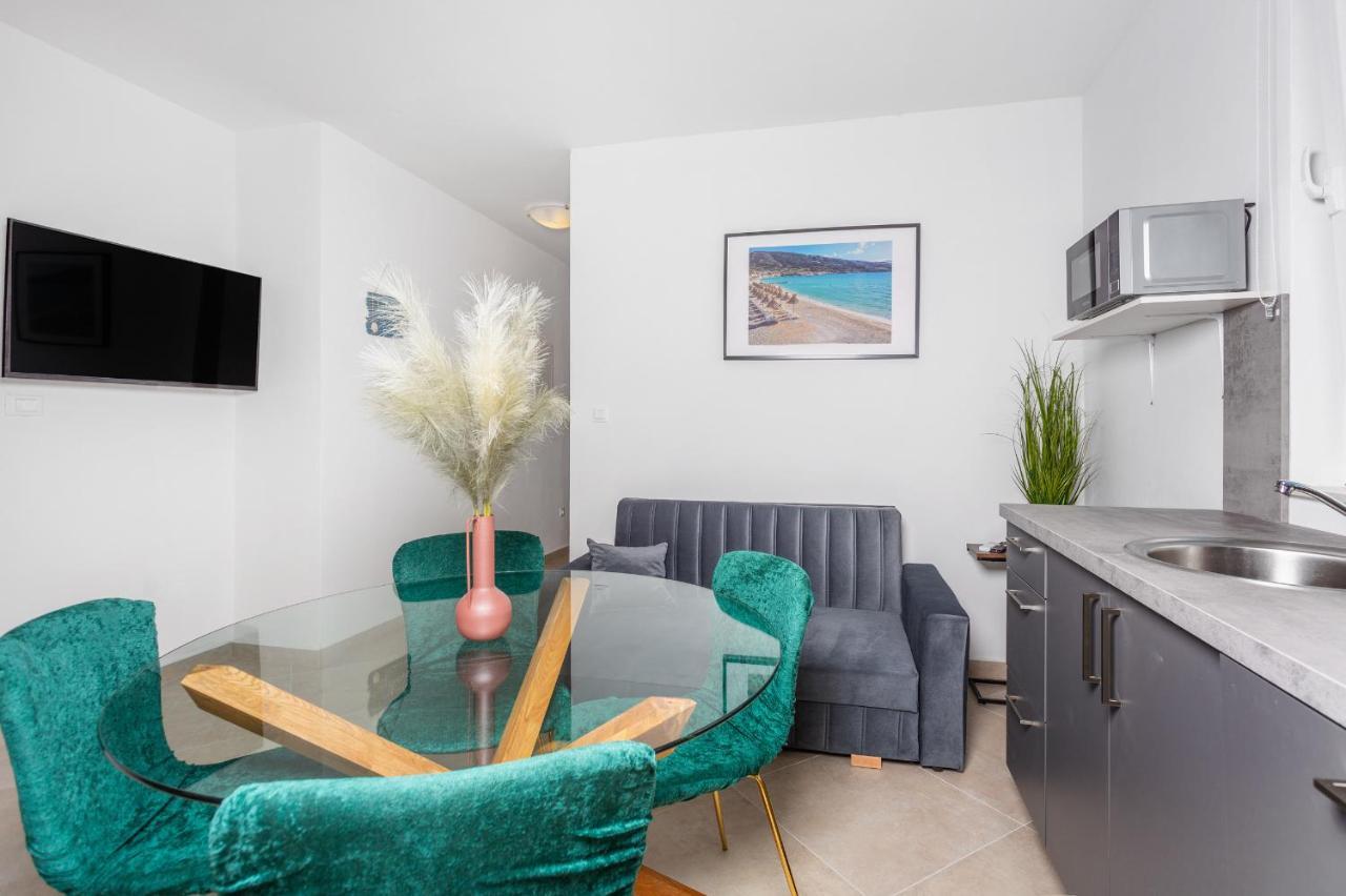 Divine Apartments باشْكا المظهر الخارجي الصورة