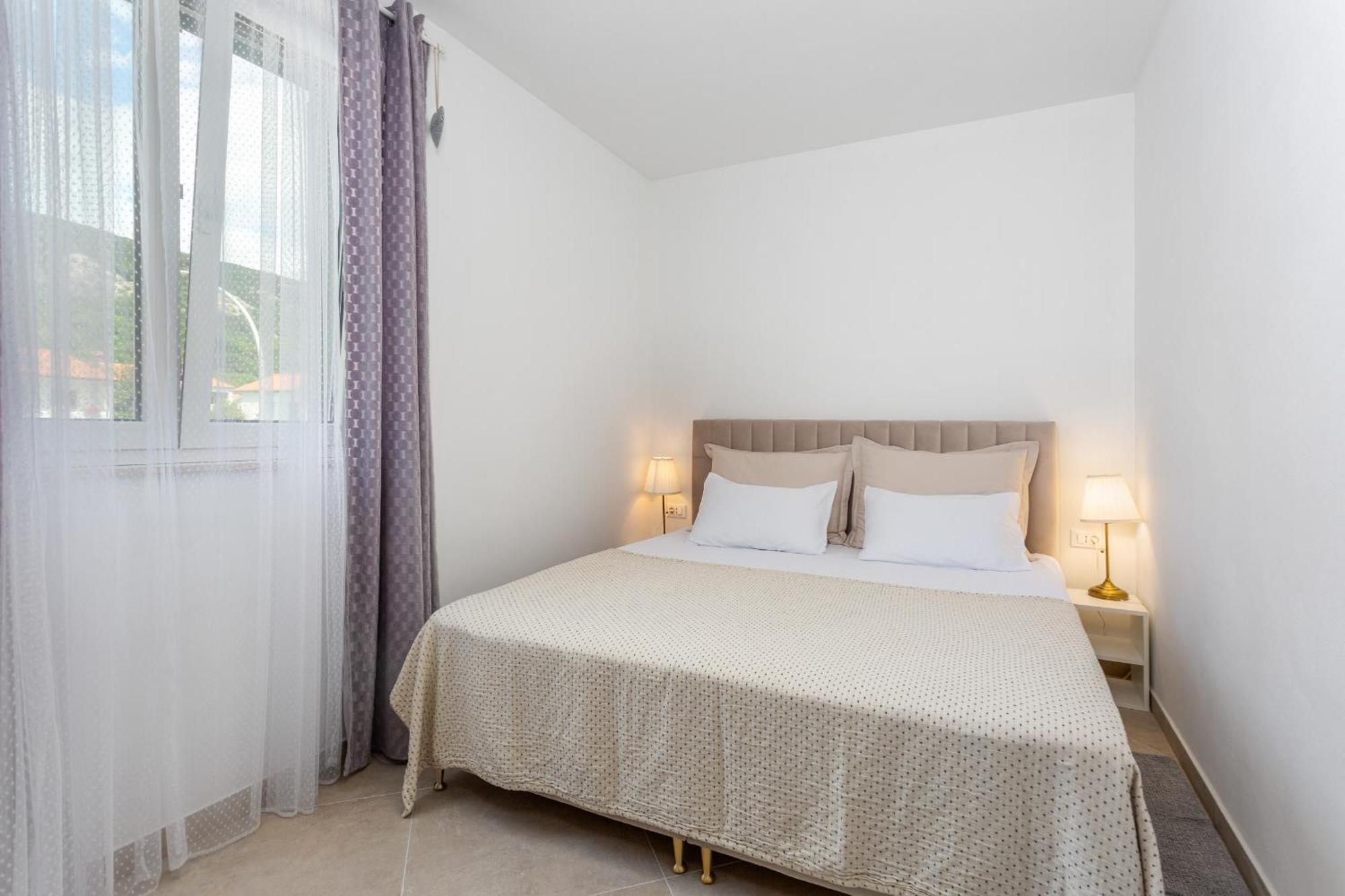 Divine Apartments باشْكا المظهر الخارجي الصورة
