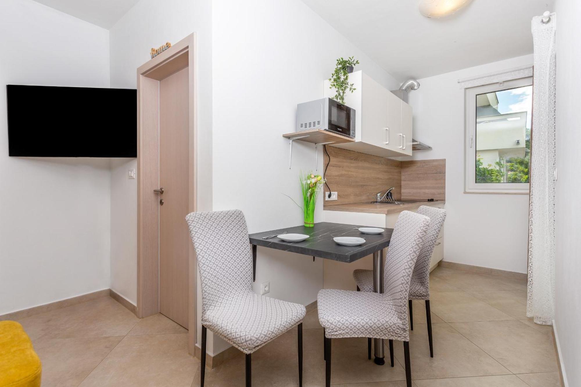 Divine Apartments باشْكا المظهر الخارجي الصورة